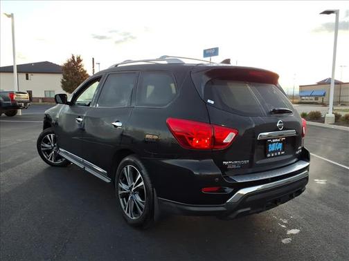 2020 Nissan Pathfinder Platinum