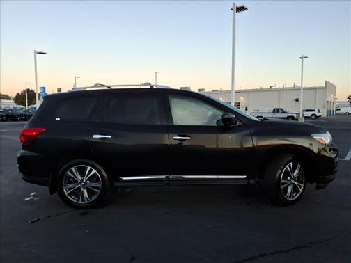 2020 Nissan Pathfinder Platinum