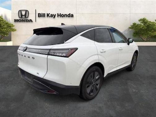 White / Black 2025 Nissan Murano SL