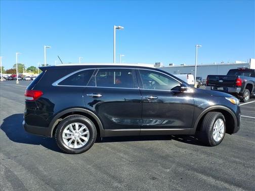 Ebony Black 2017 Kia Sorento LX