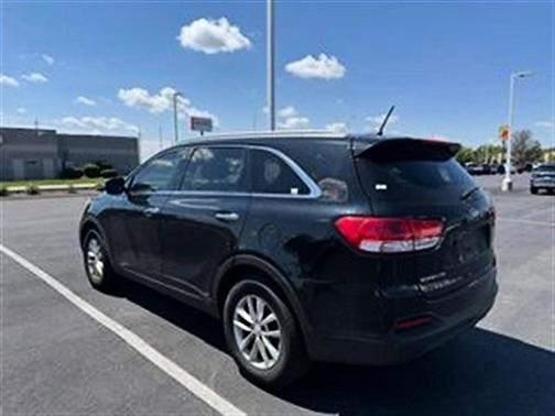 Ebony Black 2017 Kia Sorento LX