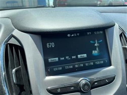 Summit White 2018 Chevrolet Cruze LS