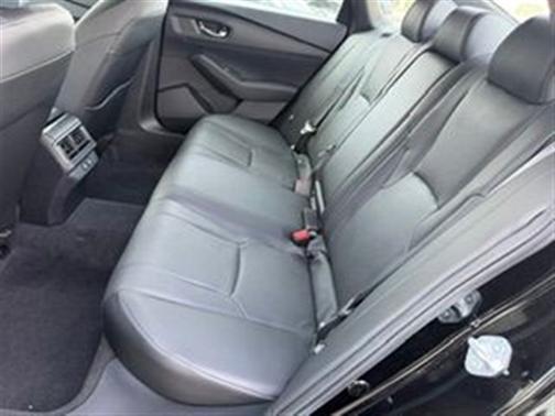 Crystal Black Pearl 2025 Honda Accord Hybrid Sport-L
