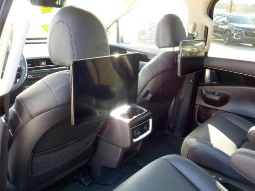 2025 Kia Carnival SX Prestige