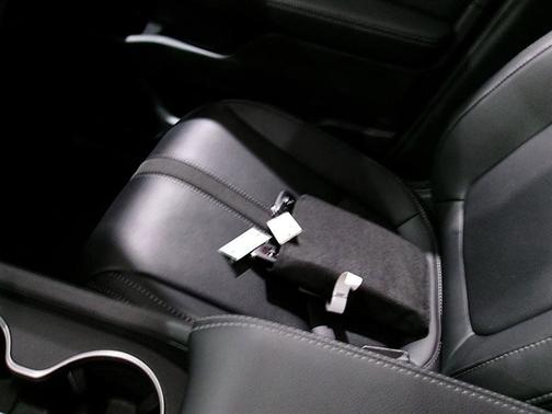 Modern Steel Metallic 2025 Honda Pilot EX-L