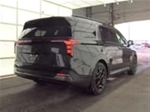 2025 Kia Carnival SX