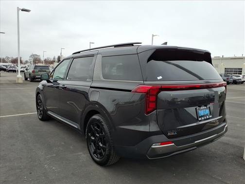 2025 Kia Carnival SX