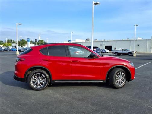 2024 Alfa Romeo Stelvio Base