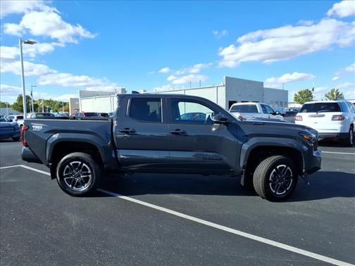 2024 Toyota Tacoma Hybrid TRD