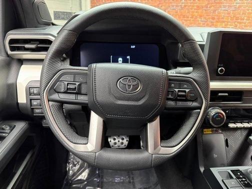 2024 Toyota Tacoma Hybrid TRD