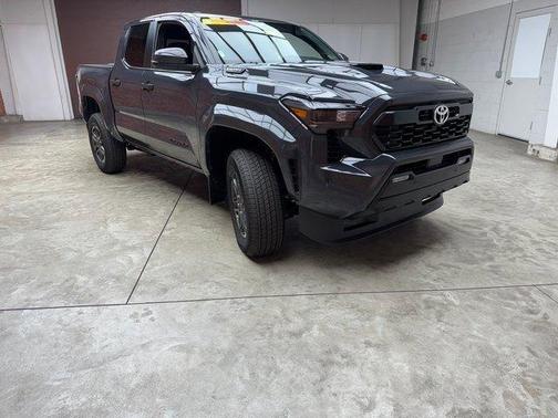 2024 Toyota Tacoma Hybrid TRD