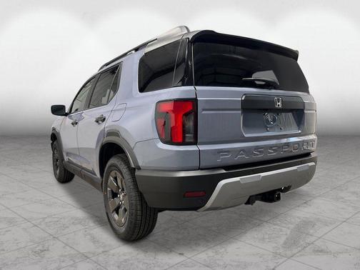 Sonic Gray Pearl 2026 Honda Passport RTL Towing