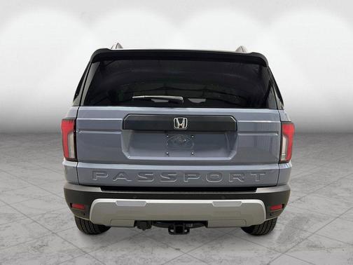 Sonic Gray Pearl 2026 Honda Passport RTL Towing