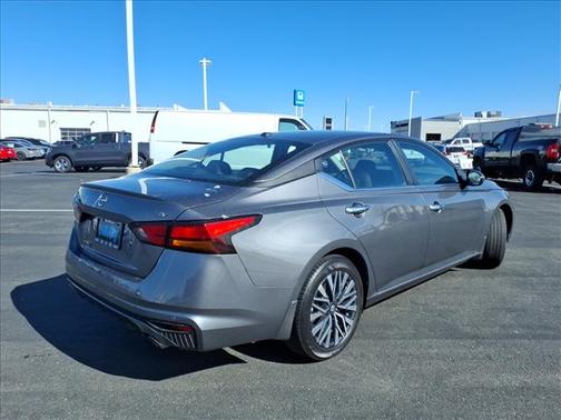 Gun Metallic 2024 Nissan Altima 2.5 SV