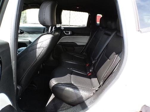 Bright White Clearcoat 2026 Jeep Compass Limited