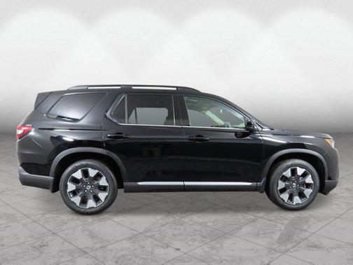 Crystal Black Pearl 2026 Honda Pilot Elite