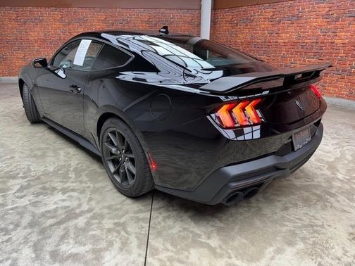 2025 Ford Mustang Dark Horse