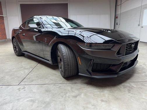 2025 Ford Mustang Dark Horse