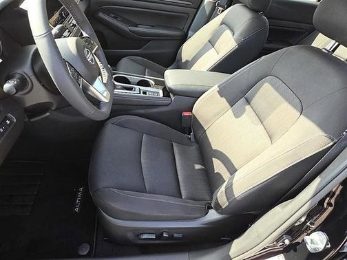 Black 2024 Nissan Altima 2.5 SV