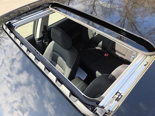 Black 2024 Nissan Altima 2.5 SV