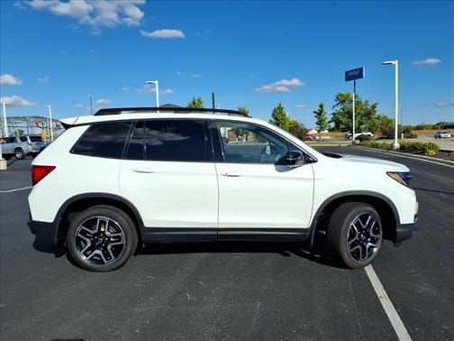 2023 Honda Passport Elite