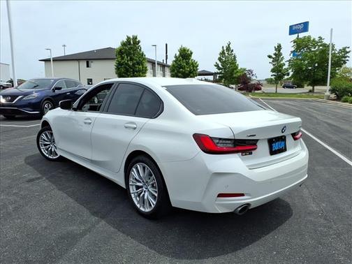 Mineral White Metallic 2023 BMW 330 i xDrive