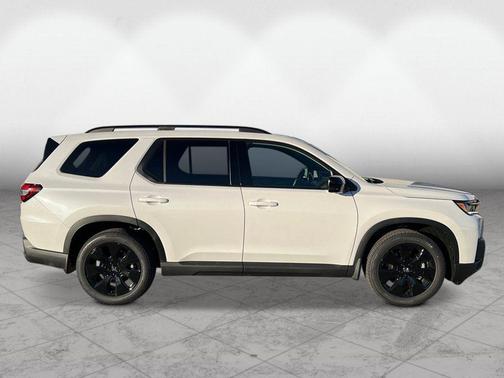 Platinum White Pearl 2026 Honda Pilot Black Edition