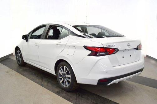 Aspen White 2025 Nissan Versa 1.6 SV