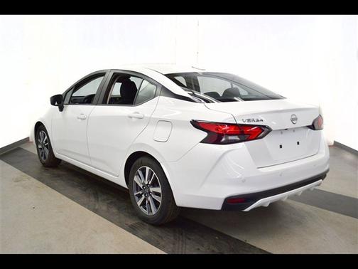 Aspen White 2025 Nissan Versa 1.6 SV