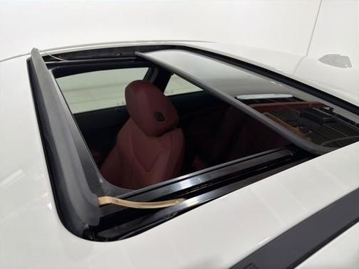 2023 BMW 230 i xDrive