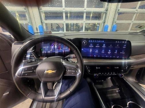 2025 Chevrolet Suburban LT