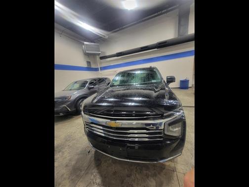 2025 Chevrolet Suburban LT