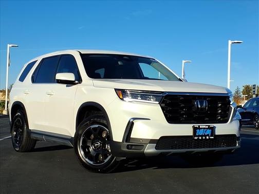 2025 Honda Pilot Sport