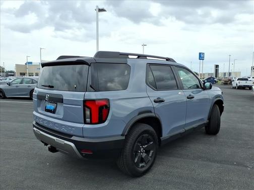 Sonic Gray Pearl 2026 Honda Passport RTL Towing