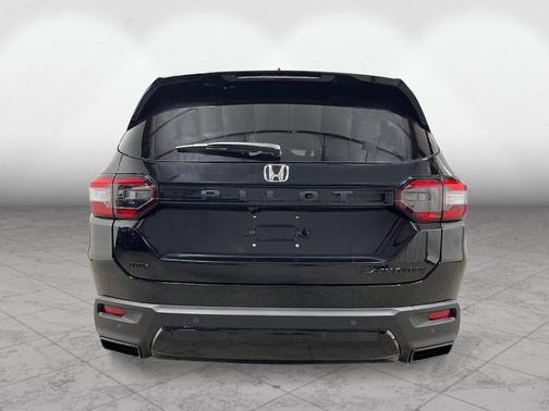 Crystal Black Pearl 2026 Honda Pilot Black Edition