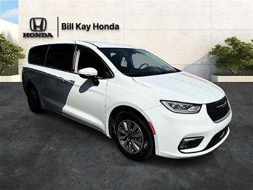 Bright White Clearcoat 2023 Chrysler Pacifica Hybrid Touring L