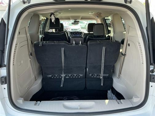 Bright White Clearcoat 2023 Chrysler Pacifica Hybrid Touring L