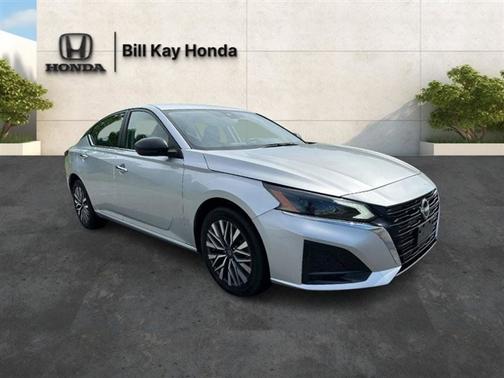Brilliant Silver Metallic 2024 Nissan Altima 2.5 SV