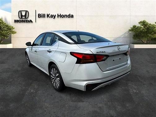 Brilliant Silver Metallic 2024 Nissan Altima 2.5 SV