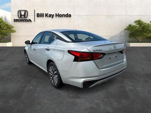 Brilliant Silver Metallic 2024 Nissan Altima 2.5 SV