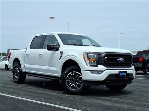 Oxford White 2023 Ford F-150 XLT