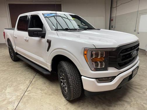Oxford White 2023 Ford F-150 XLT