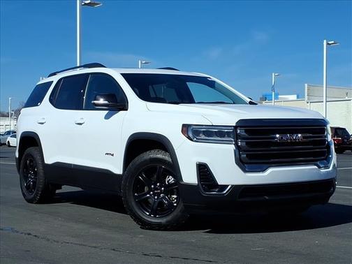 2023 GMC Acadia AT4