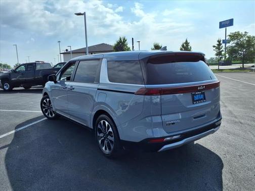 2024 Kia Carnival EX