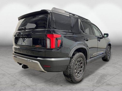 Crystal Black Pearl 2026 Honda Passport TrailSport Elite Blackout