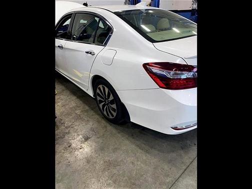 2017 Honda Accord Hybrid EX-L