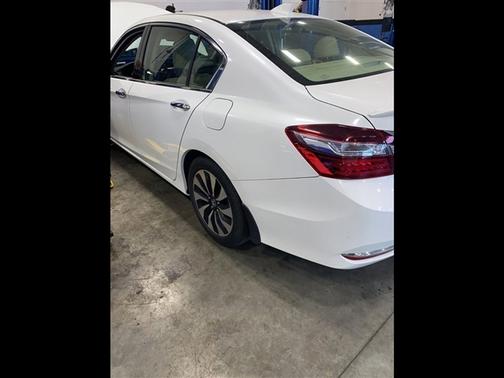 2017 Honda Accord Hybrid EX-L