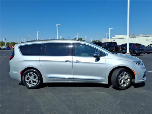 2023 Chrysler Pacifica Limited