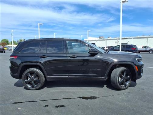 2022 Jeep Grand Cherokee Altitude