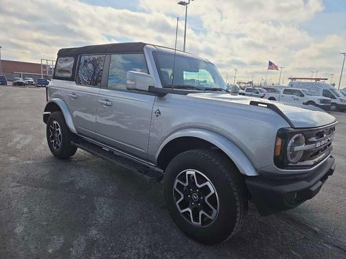 2023 Ford Bronco Outer Banks